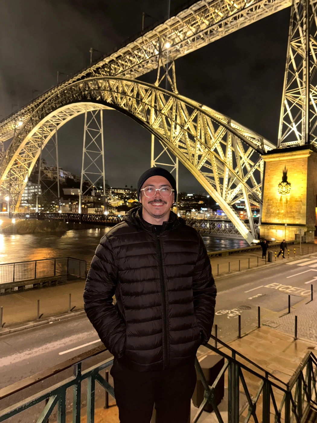 Esrom Gabriel na Ponte Dom Luís no Porto, Portugal